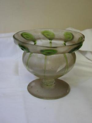 Appraisal: A WHITEFRIARS TYPE ART NOUVEAU CLEAR GLASS PEDESTAL BOWL of