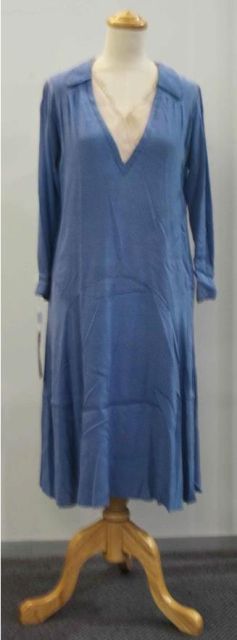 Appraisal: Daydress in blue and cream patterned crepe with long sleeves