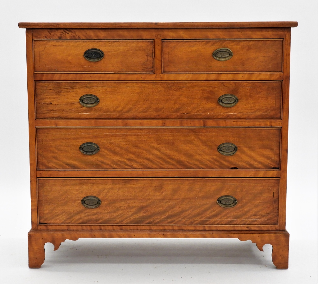 Appraisal: AMERICAN MAHOGANY CHIPPENDALE STYLE CHEST DRAWERS United States Circa Flame