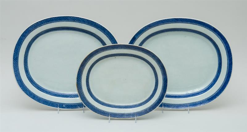 Appraisal: SET OF THREE CHINESE EXPORT PORCELAIN OVAL PLATTERS Each with