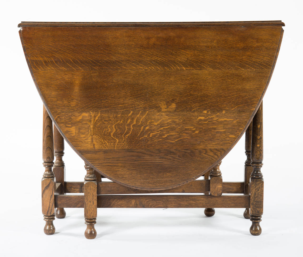 Appraisal: Oak gate-leg table late th century flat top with two