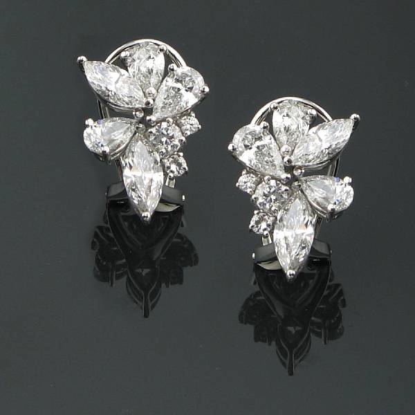 Appraisal: A pair of diamond and k white gold earrings set