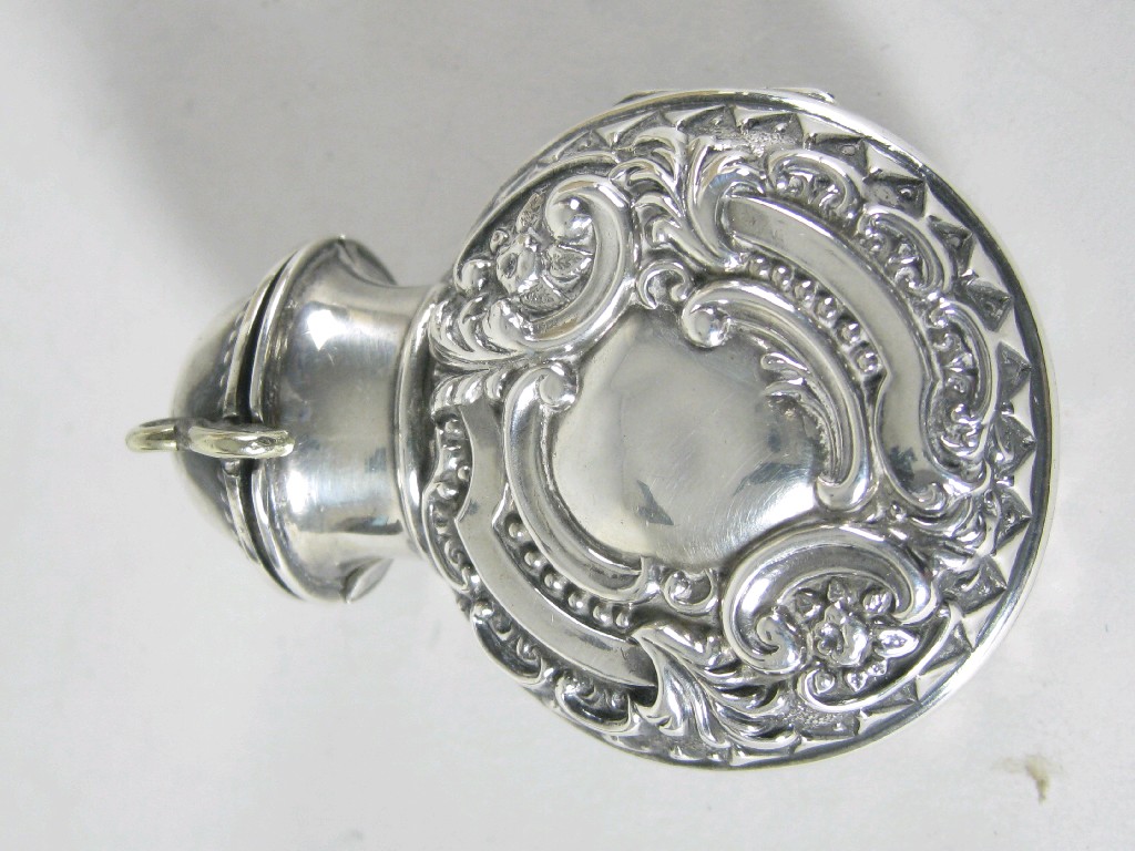 Appraisal: An Edward VII silver cased green glass Scent Bottle with