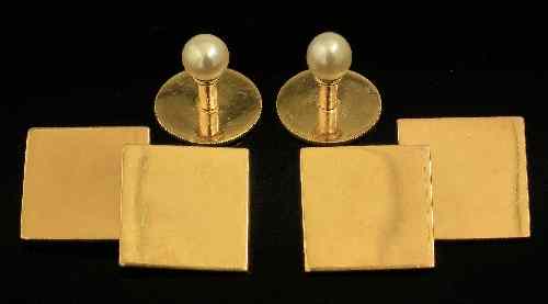 Appraisal: A pair of gentleman's ct gold square cufflinks with plain