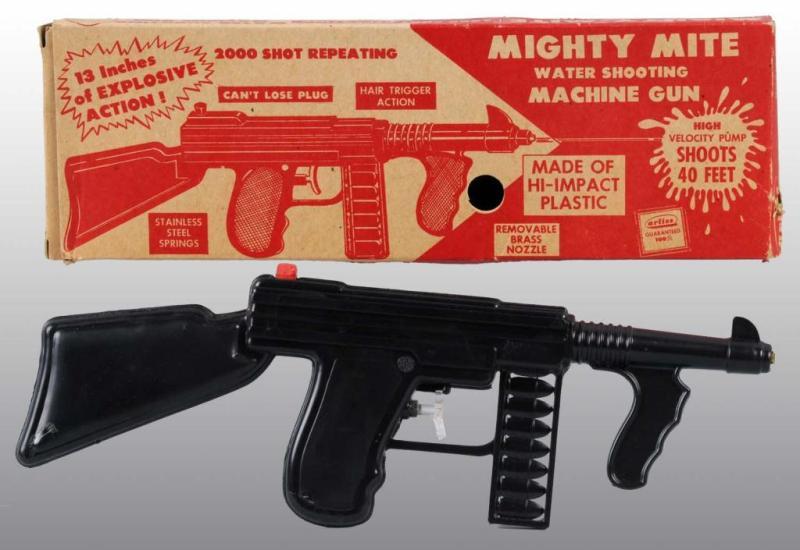 Appraisal: Lot of Toy Water Pistol Guns Description Plastic Tommy gun