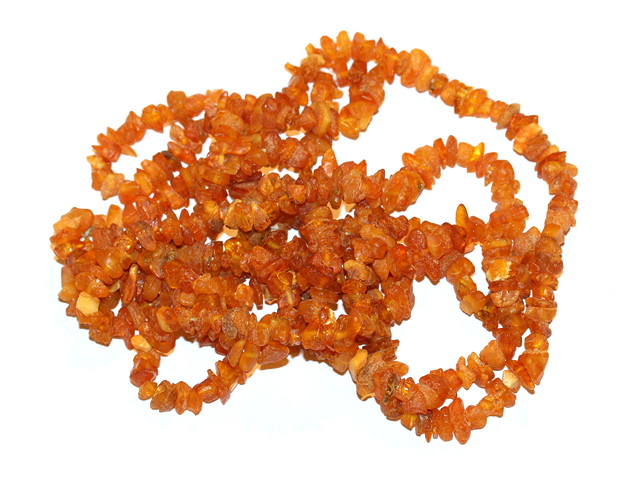 Appraisal: A ROUGH CUT AMBER BEAD NECKLACE cm long