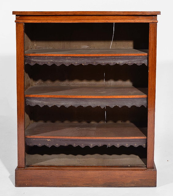 Appraisal: Victorian oak open bookcasewith three adjustable shelves cm