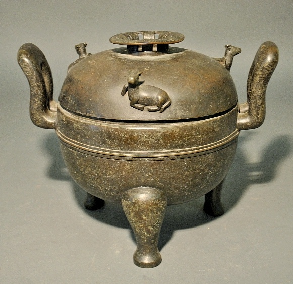 Appraisal: - Chinese bronze censer and cover Qing Dynasty decorated with