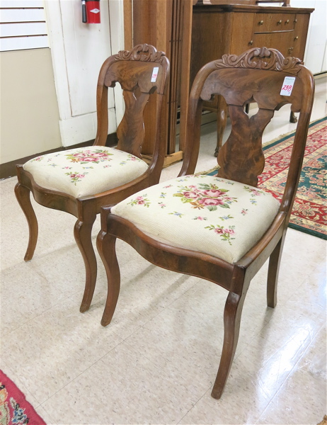 Appraisal: A PAIR OF EMPIRE MAHOGANY SIDE CHAIRS American mid- th