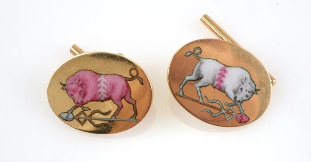 Appraisal: VINTAGE K YELLOW GOLD BULL ROSES CUFFLINKSVintage K yellow gold