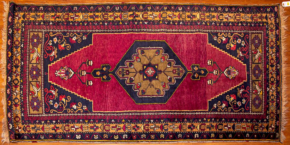 Appraisal: Turkish Yahyali Rug x hand knotted wool foundation Condition Appears