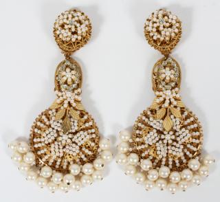 Appraisal: STANLEY HAGLER PEARL EARRINGS STANLEY HAGLER PEARL EARRINGS L ''