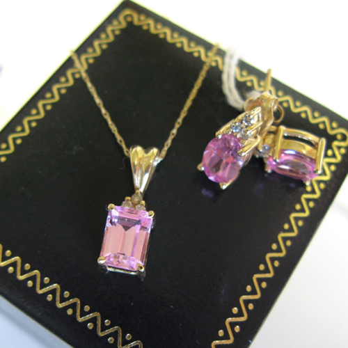 Appraisal: THREE ARTICLES OF PINK SAPPHIRE AND FOURTEEN KARAT GOLD JEWELRY