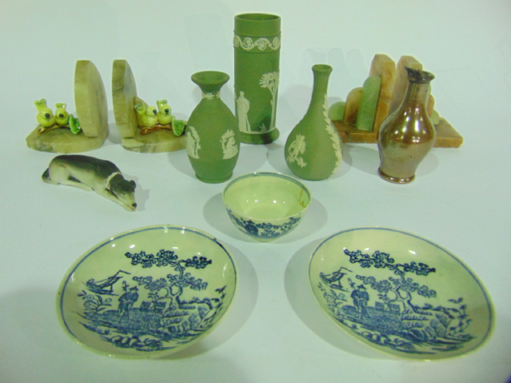 Appraisal: A small collection of ceramics including a recumbent model of