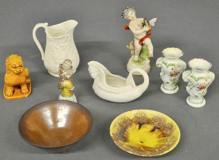 Appraisal: - Nine pieces of misc porcelain and ceramic items to