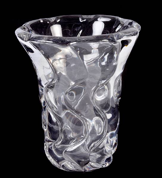 Appraisal: A large Daum clear glass vase circa inscribed Daum Nancy