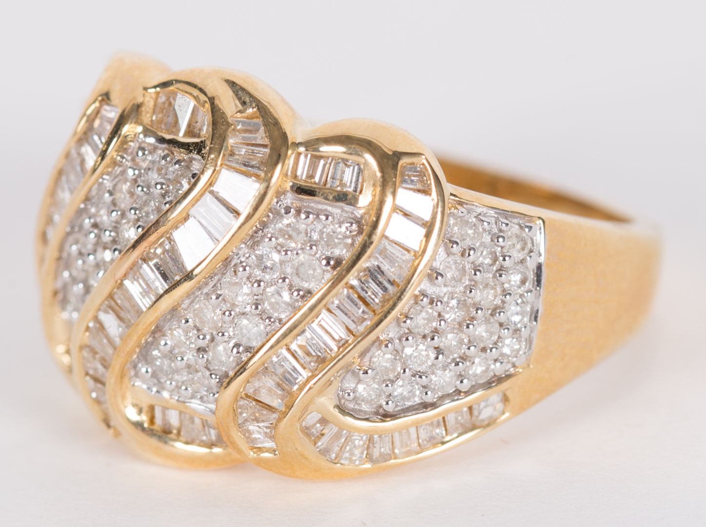 Appraisal: A Cluster Diamond Ring set in K size