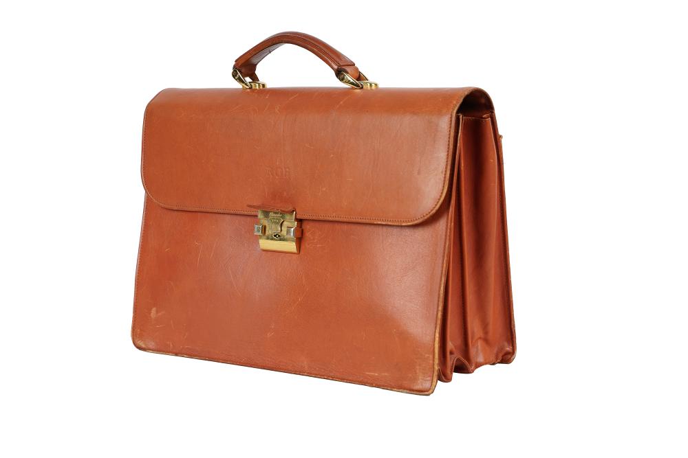 Appraisal: PINEIDER BROWN LEATHER BRIEF CASEmarked to clasp Pineider with brass