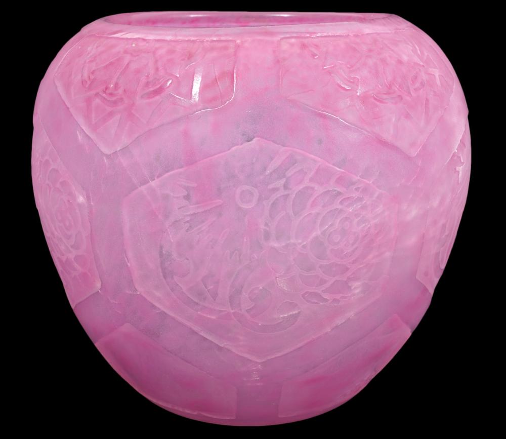 Appraisal: STEUBEN ROSE QUARTZ VASE BY FREDERICK CARDERSteuben rose quartz vase