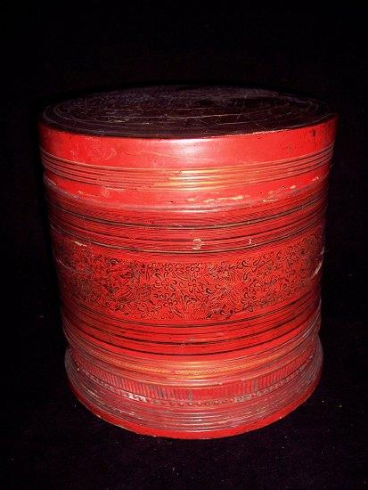 Appraisal: A lacquer storage box of circular shape cm high