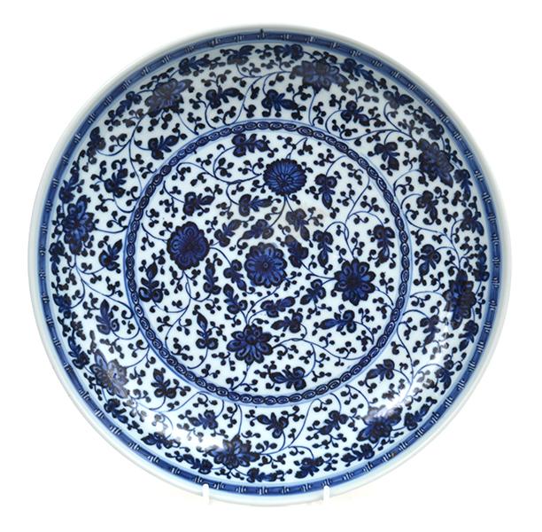 Appraisal: A CHINESE BLUE AND WHITE CHARGER TH CENTURY cm diamater