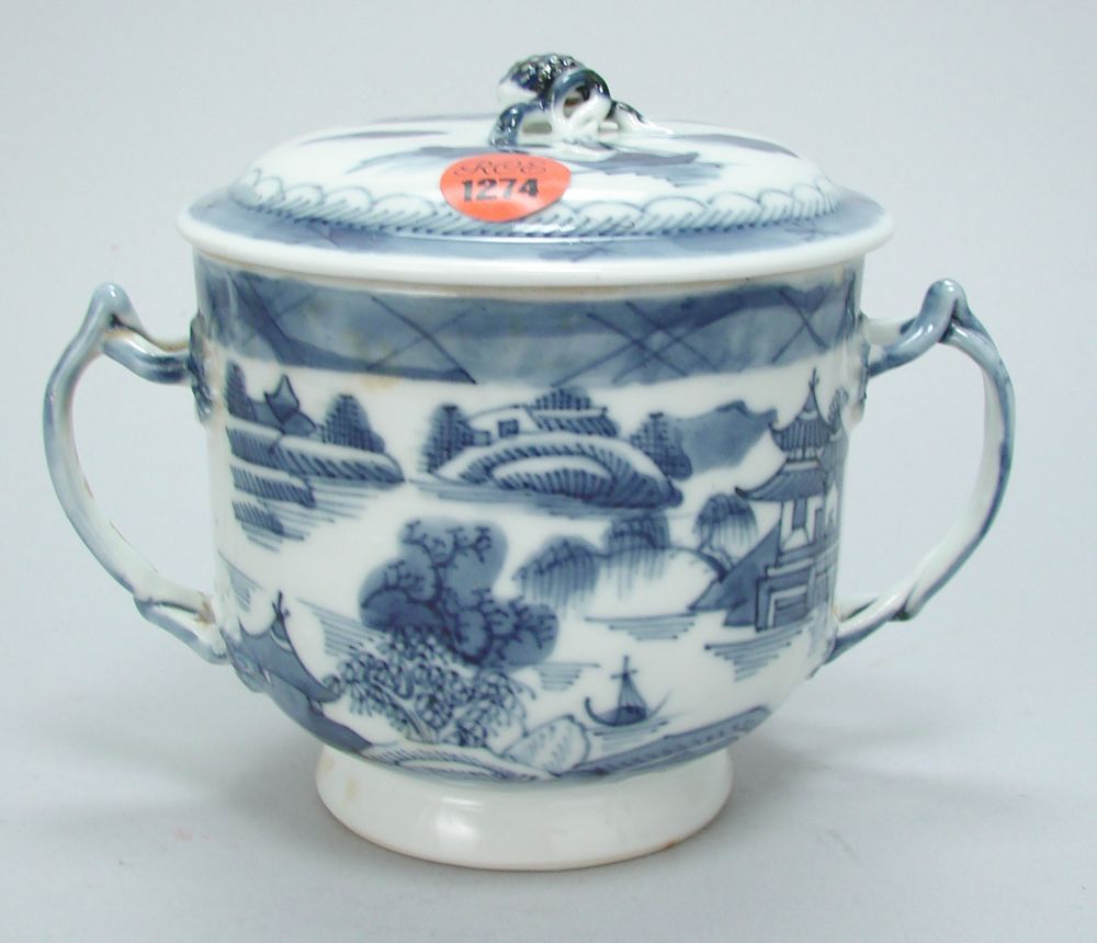 Appraisal: CHINESE EXPORT CANTON PORCELAIN COVERED SUGAR BOWL th CenturyWith blue