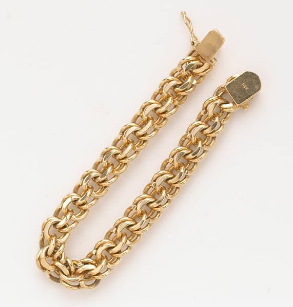 Appraisal: A k gold double link bracelet weighing approximately gr length