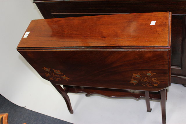 Appraisal: AN EDWARDIAN MAHOGANY SUTHERLAND TABLE with satinwood inlaid floral decoration