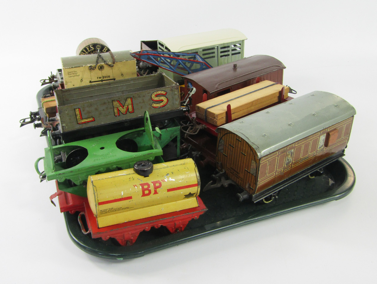 Appraisal: Hornby -gauge rolling stock tray