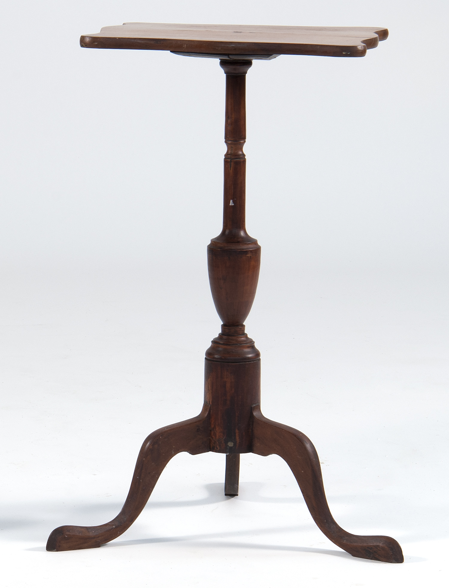 Appraisal: ANTIQUE AMERICAN CANDLESTAND th CenturyIn maple Refinished with traces of