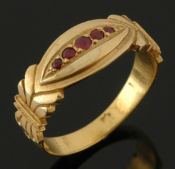 Appraisal: An Antique ruby ring The ct gold band set with