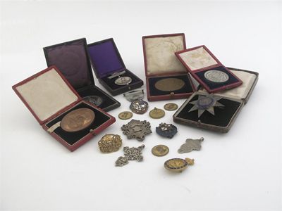 Appraisal: Medals etc a modern badge The memorial of Merit of