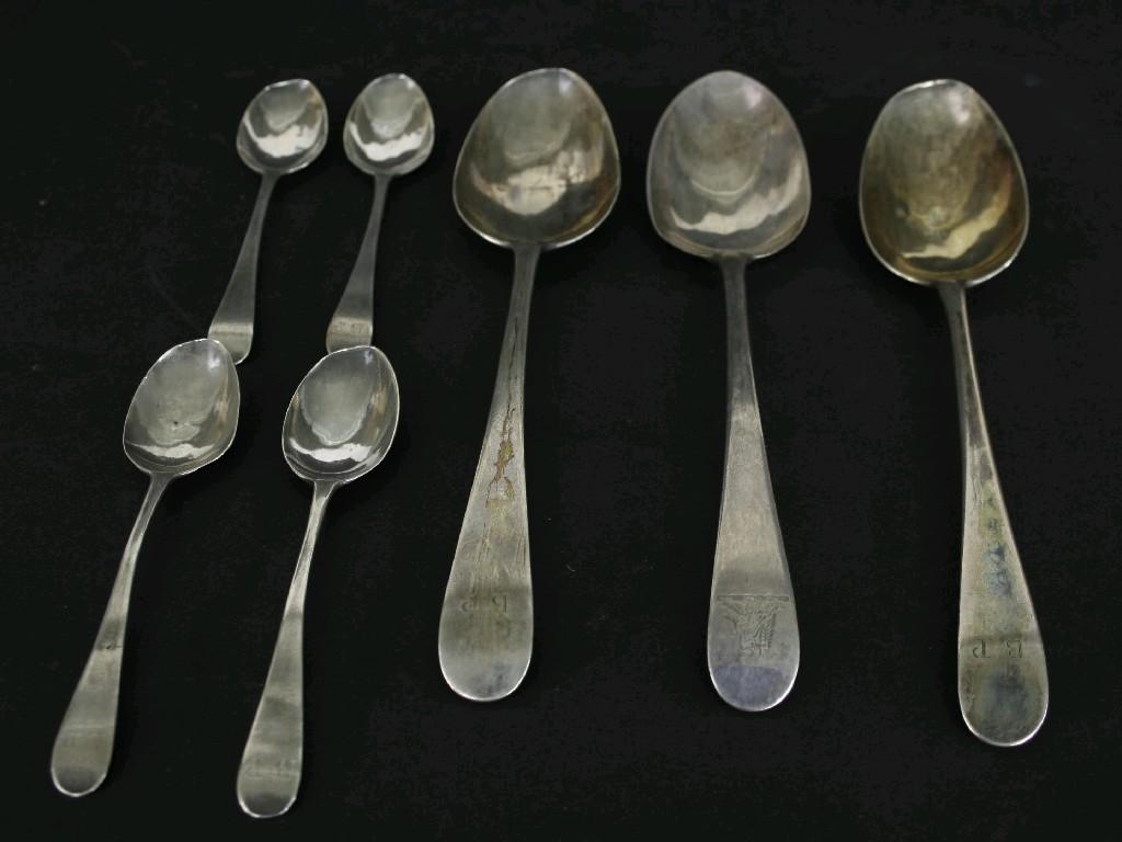 Appraisal: Set of three Georgian silver table spoons maker Hester Bateman