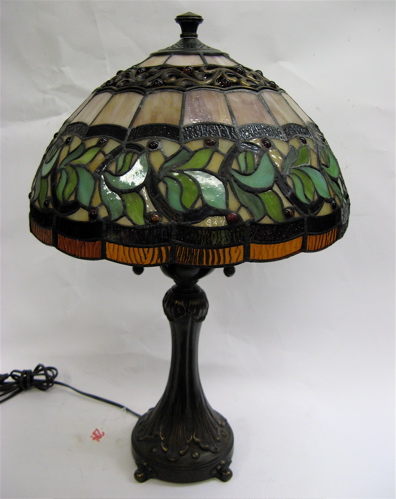 Appraisal: A JEFFERSON STYLE TABLE LAMP The in diameter stained and