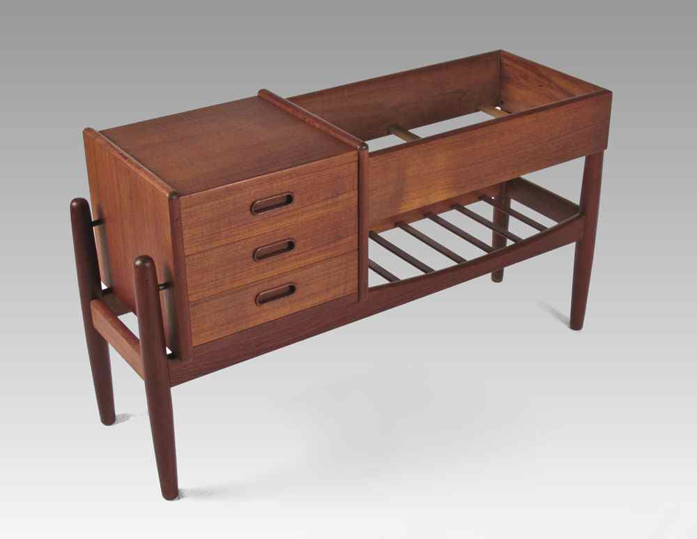 Appraisal: ARNE VODDER DANISH MODERN ENTRY CHEST PLANTER drawer side compartment