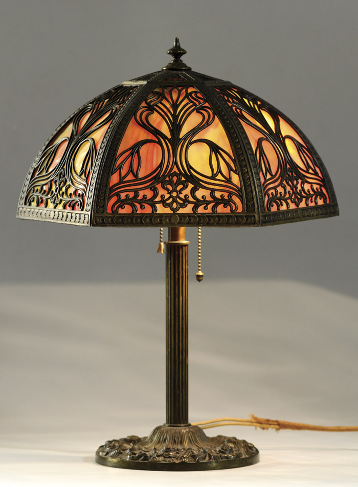 Appraisal: A SIGNED MILLER SLAG GLASS SHADED TABLE LAMP The diameter