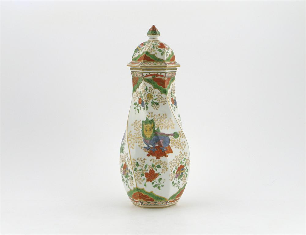 Appraisal: A Chamberlain s Worcester hexagonal vase and cover