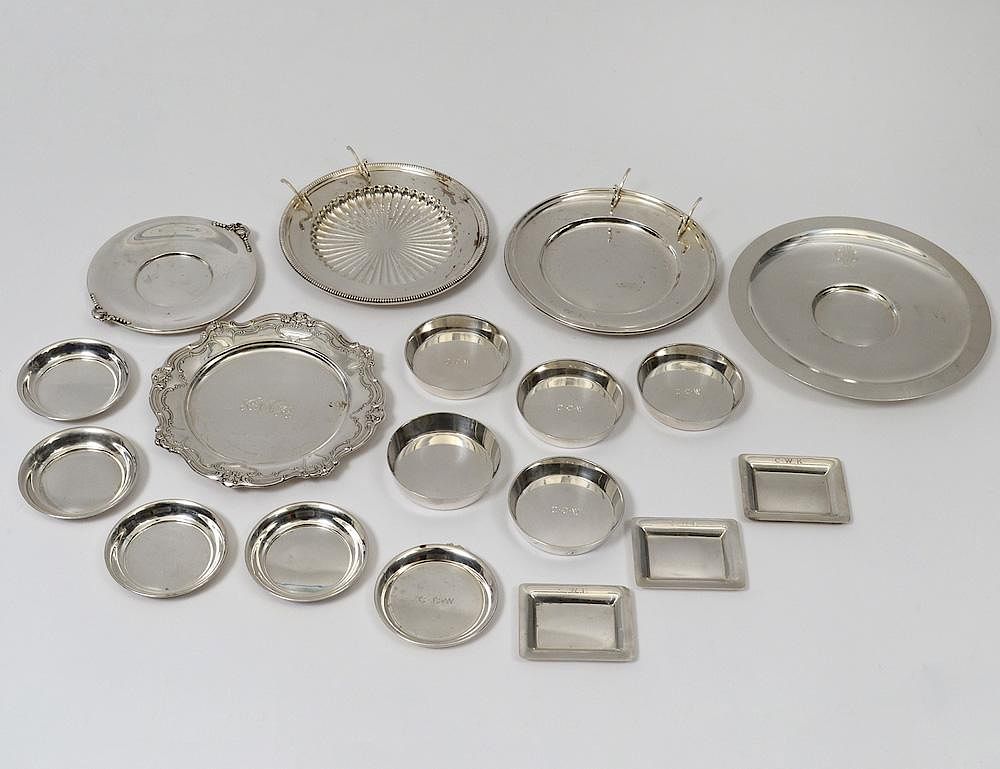 Appraisal: GROUP OF EIGHTEEN ASSORTED STERLING SILVER ARTICLES Comprising five dishes