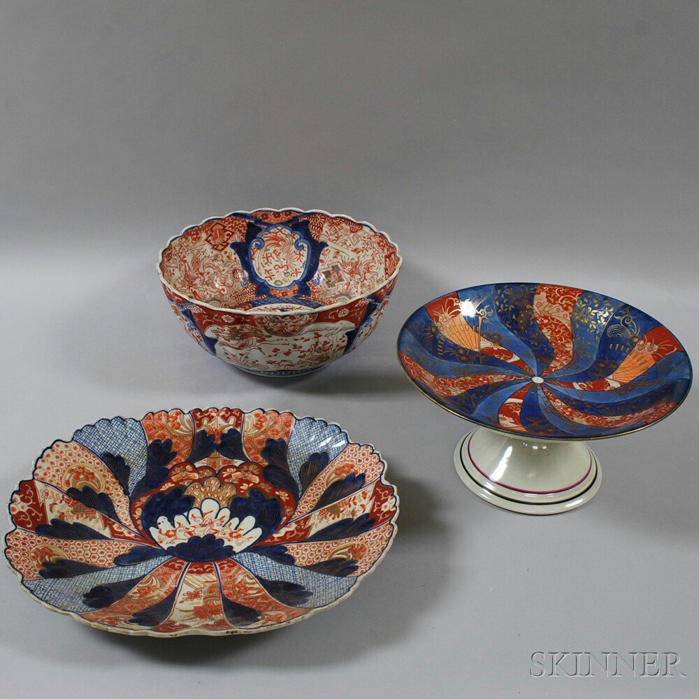 Appraisal: Three Imari Porcelain Items th century a compote a dish