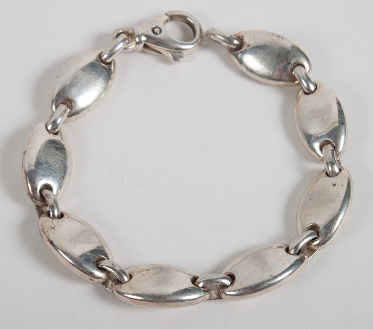 Appraisal: Tiffany Co sterling silver pebble link bracelet in L grams