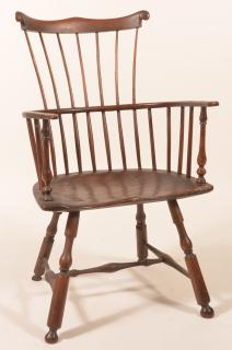 Appraisal: Pennsylvania Windsor Comb-back Armchair Replaced Serpentine crest with carved ears