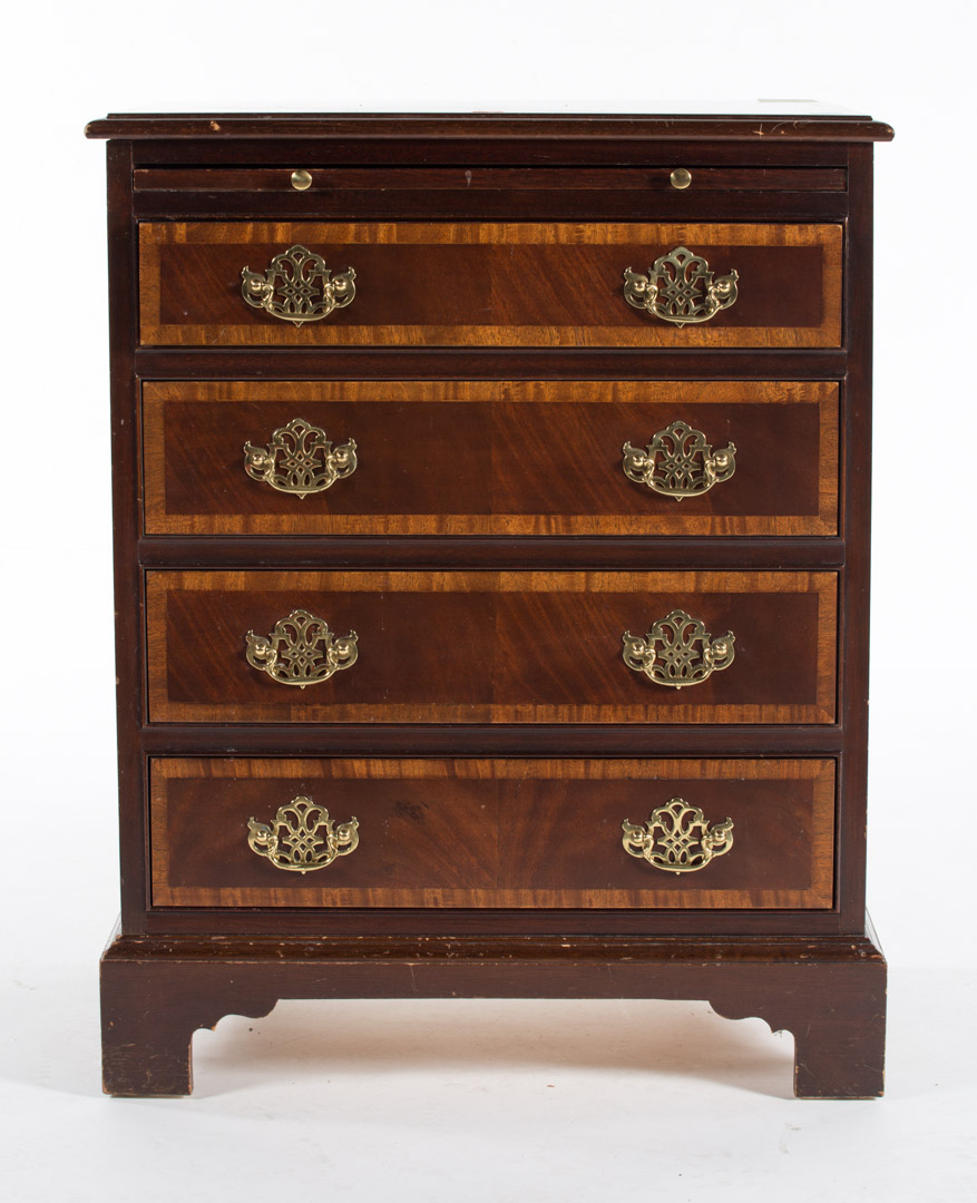 Appraisal: Hickory Company -drawer chest