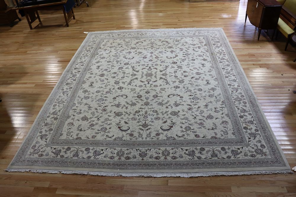 Appraisal: Vintage And Finely Hand Woven Roomsize Carpet Nice pattern and