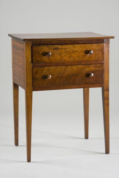 Appraisal: Hepplewhite Sewing Stand ca American cherry with poplar secondary two