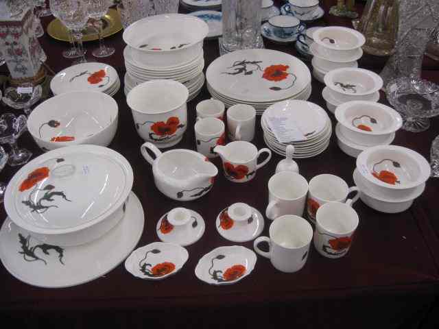 Appraisal: pc Wedgwood ''Corn Poppy'' China Serviceby famous designer Susie Cooper