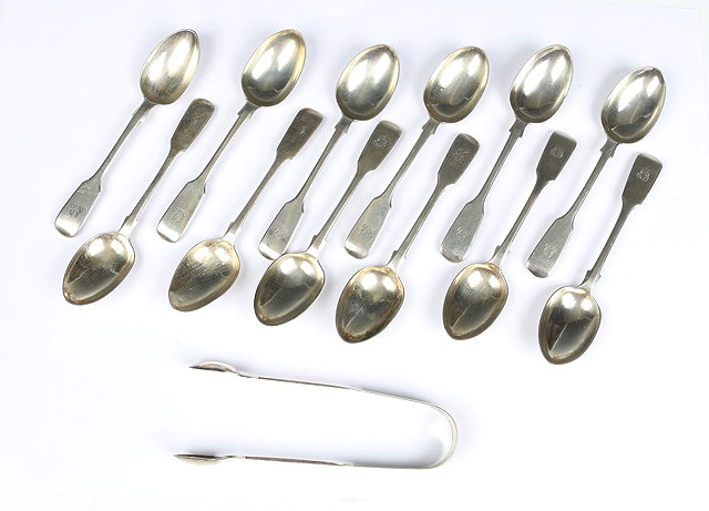 Appraisal: A SET OF TWELVE SILVER FIDDLE PATTERN TEASPOONS and a