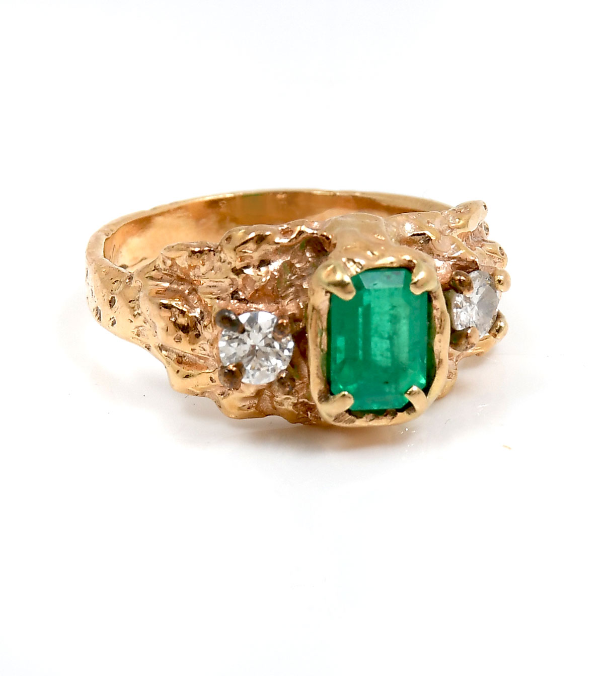 Appraisal: K LADIES EMERALD RING CT rectangular step cut emerald is