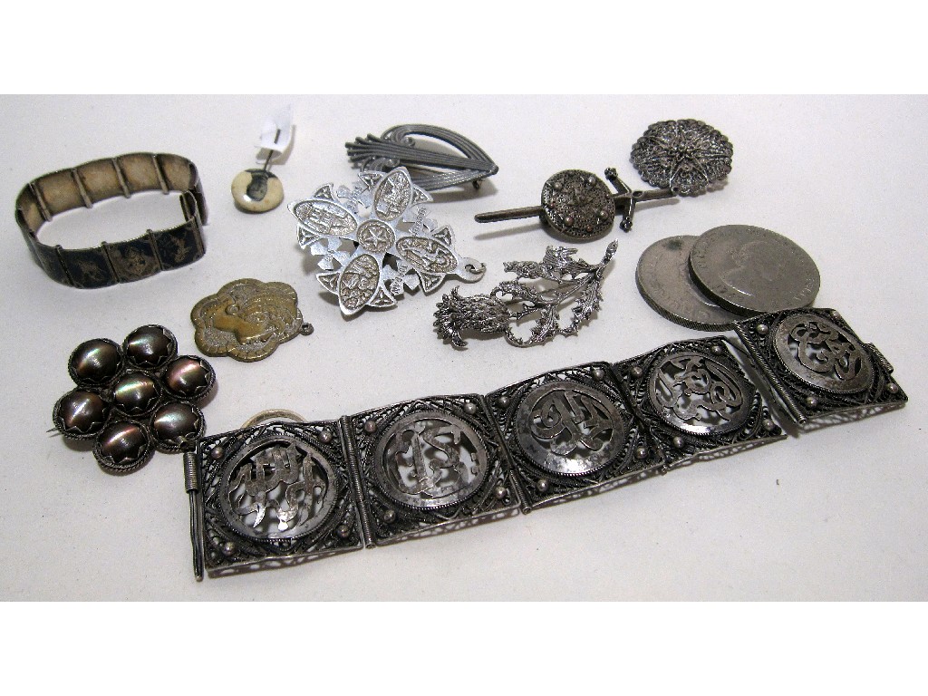 Appraisal: Lot of white metal and silver jewellery to include Chinese