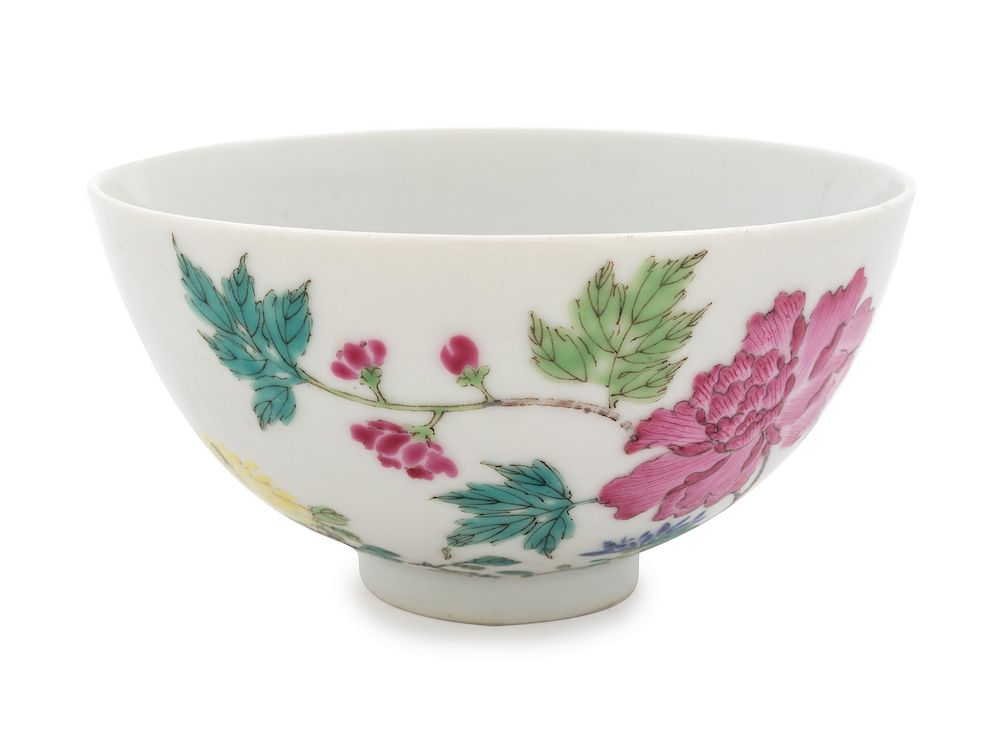 Appraisal: A Chinese Famille Rose Porcelain Tea Bowl Diameter in cm