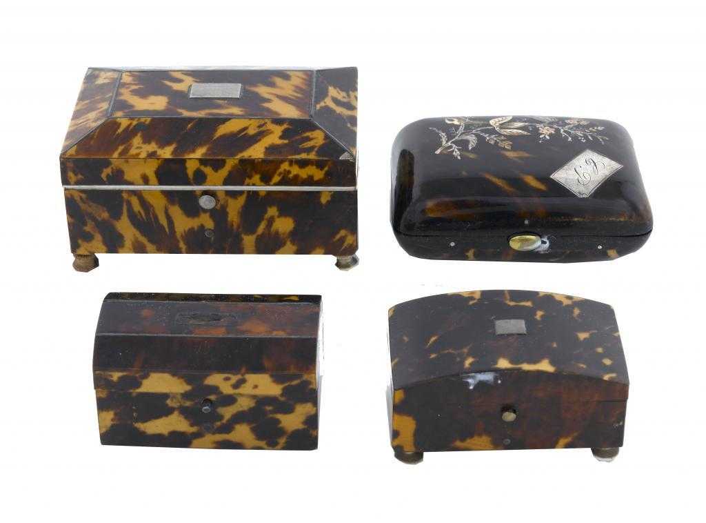 Appraisal: A FRENCH TORTOISESHELL PURSE AND THREE ENGLISH TORTOISESHELL MINIATURE CASKETS